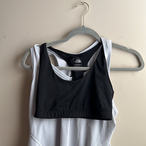 Running workout Tanktop with built in Bra - Picture 3 of 3